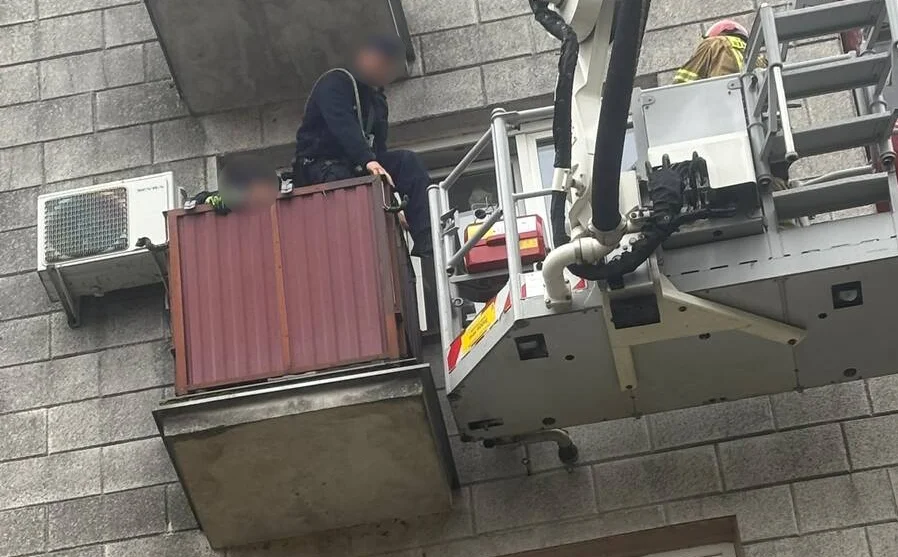 Koszmar na płockim osiedlu! Przez kilka dni był zamknięty w mieszkaniu. Interweniowały służby - Zdjęcie główne